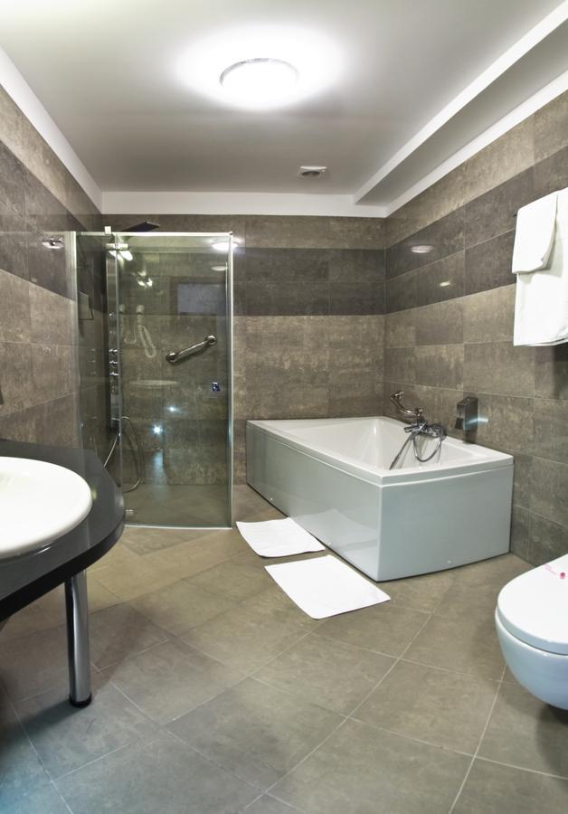 Hotel Mlyn Aqua Spa Biblioteka Elblag Oda fotoğraf